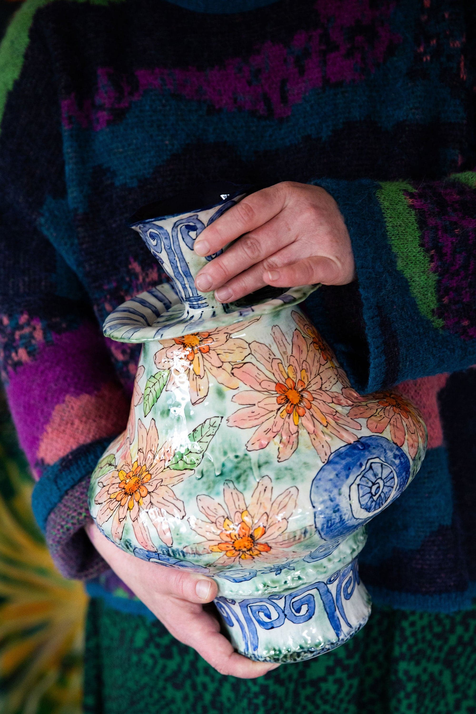 Dreamy Zinnia Urn — Pia Kuykhoven
